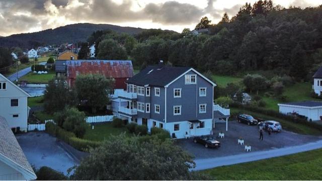 Ola Bua Near The Atlantic Road Apartman Lyngstad Kültér fotó